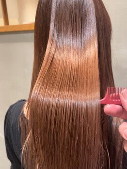 【大垣駅徒歩2分】魔法の美髪トリートメントで話題のoggi otto使用。繰り返すたび、綺麗なサラツヤ美髪に！