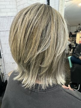 ヘアースタジオ ゴーゴー ヘアー(HAIR STUDIO GOGO HAIR) ブロンドウルフ