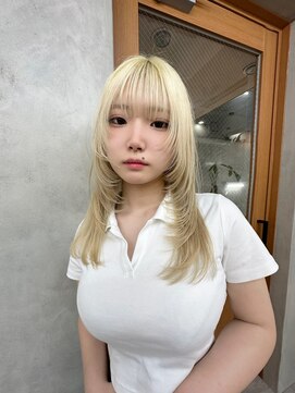 リアン(Lien) ハイレイヤー/イエローブロンド