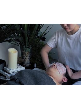 【阪急豊中駅すぐ】疲れを癒しながら頭皮環境を改善◎カット+選べる3種の極上ヘッドスパ\4200