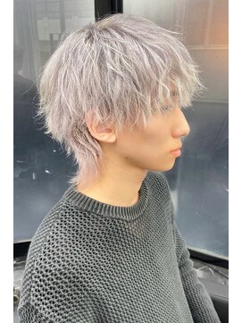 メンズサロン スライバイリアオオサカ(Sly By Ria OSAKA) シルバーカラー/ブリーチカラー/メンズウルフ【梅田/大阪】