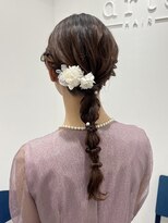 ペロ(pelo)&nbsp;[アレンジ]パール×編み下ろしアレンジ