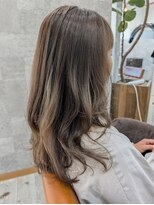 イル(iru)&nbsp;シークレットハイライト◇白髪ぼかし可◎赤み消し◎