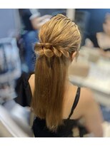 ヘアセット ナゴヤ ラビット(hair set NAGOYA RABBIT)&nbsp;ストレートハーフアップ