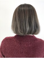 ラヴェストバイフレイスウェル(LOVEST by frace well)&nbsp;アッシュグレーのグラデーションカラー×重めボブ