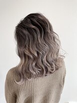 キュー(cue)&nbsp;【cue】バレイヤージュで作るホワイトグレージュ