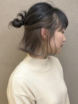 エイチ(811) インナーカラー20代30代40代ミニウルフレイヤータッセルボブ