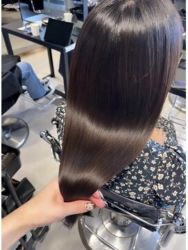 アルテ(ARTE) 【ARTE表参道/青山】小顔レイヤー×シアベージュ×艶カラー