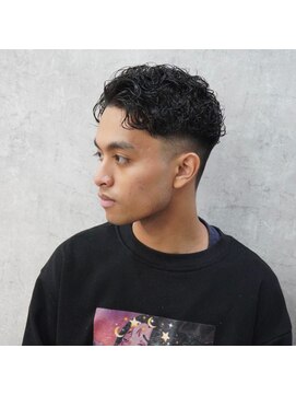 メゾンフォーメン(Maison for men) 波巻きハイライトアップバングツーブロックマッシュ