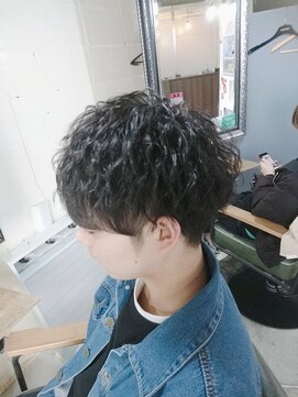 リエラ 新宿(RIERA) ツイストパーマ風スタイル