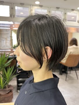 ビューエヒメ(VIEW EHIME) 大人ラフウェーブ外ハネボブダークブラウンスウィングショート