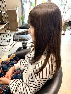 ユリイカビヨウシツ ストレートロング