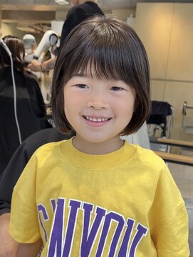 ティア(Tia.) (キッズカット/ミニボブ/ノーセット/小顔前髪/顔周りカット)