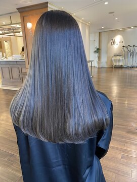 ザック ヴィ(ZACC vie) レイヤーカット/セミロング/艶カラー/学割U24