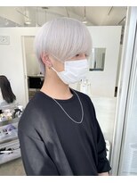 ケアブリーチ×ハイトーン×ホワイトカラー（表参道）
