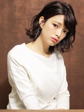 シアンデルカ(CYANDELUCCA) 外ハネウェーブボブ