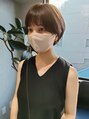 ブルー(Blue)&nbsp;シンプルなショートには沢山のこだわりを詰めたカットをご提案。