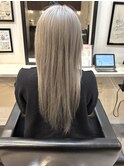 ロングレイヤーぱっつん明るめアッシュグレー20代30代