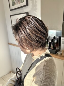 ジジ フィーカ 佐野(Gigi fika) ハイライト ショート