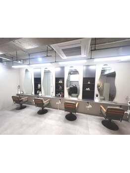 大人女性のためのサロン◎髪のお悩みやこだわりをしっかり汲み取り、再現性の高いスタイルをご提案！