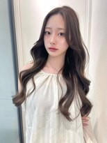 リリー(Lilley) オリーブベージュ×小顔レイヤー×韓国風巻き【ayana】