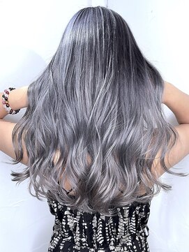 ブレイズヘアー(BLAZEhair) 【ギャルに人気】ホワイトシャドールーツ×ブリーチ3回