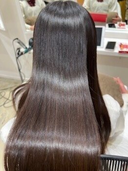 ヘアーデェカラー(hair de KOLOR)の写真/湿度で髪が纏まらない,,,アイロンをしてもクセがでる,,,とお困りの方は《髪質改善ストレート》がオススメ◎