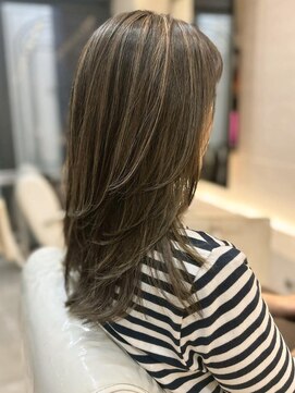 ザビー(THE B) 本八幡×レイヤーロング×柔らかハイライト
