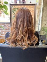 ヴィップルーム(viproom)&nbsp;ツヤ髪スタイルブルージュマッシュウルフイヤリングカラー