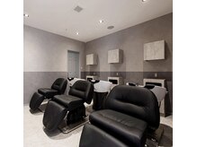 イロ ジェイアール JR奈良店(IRO)の雰囲気（癒しのフルフラットシャンプーユニットが３台ございます。）