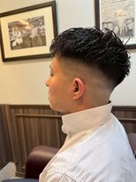 ミリオンバックス 御徒町店(Million Backs)&nbsp;御徒町/刈り上げセンターパート/波巻きツイストスパイラル