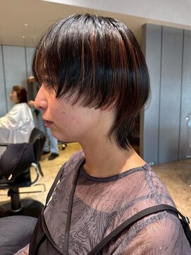 ナチュラル ヘアーデザイニング(Natural hair designing) 前下がりマッシュウルフ/アンブレラカラー/デザインカット/小顔