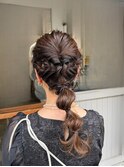 お呼ばれヘアアレンジ　編みおろしアレンジ