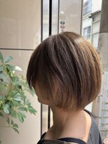 ヘアアートヒサ(HAIR ART hisa) フレーミングカラー ベージュ 大人ショート