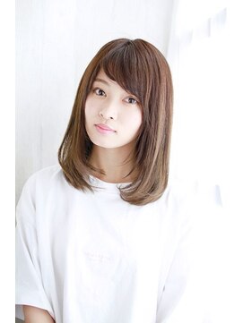 プティルカ(PutiLuca D.C.) 大人ツヤ色の内巻きワンカールスタイル