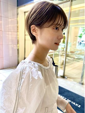 シータ(sheta) 【sheta/小林】黒髪マッシュ小顔ネビージュショート