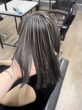 ヴィフ 大船(VIF) ハイライトカラーブリーチダブルカラー切りっぱなしボブ外ハネ