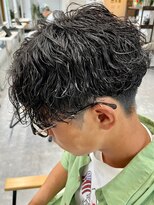 フゥ 宇都宮(FeU)&nbsp;波巻きスパイラルパーマツイストパーマメンズマッシュパーマ