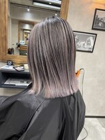 サニー 渋谷(SUNNY)&nbsp;バレイヤージュ、ハイライト、レイヤーロング、グレーベージュ