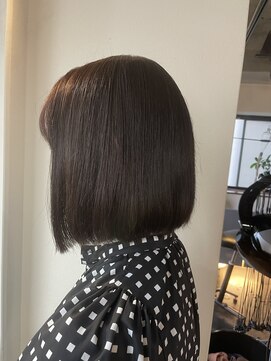 ケイトブラウン(KATE BROWNE) 切りっぱなしボブ/タッセルボブ/アッシュグレー/薬院