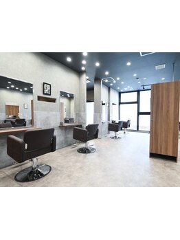 洗練された店内×高い技術を持つStylistがお待ちしております。魅力を引き出すスタイルを見つけませんか？
