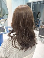 アミティ(AMITY)&nbsp;赤みを抑えたベージュカラー