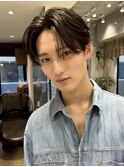 刈り上げセンターパートリバースセンターパートニュアンスパーマ