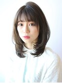暗くても重たく見えない透明感カラー&軽さの出るレイヤーカット