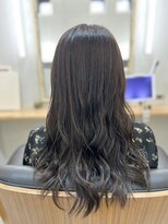 ハサミバイアトリエナガノ 千葉(8sami by atelier nagano)&nbsp;ショートボブ/センターパート/ツヤ髪/グラデーション/イヤリング