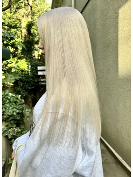 コティ 原宿店(koti BY brooch) White blonde