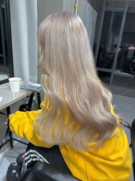 アルマバイロサ(ALMA by ROSA) ホワイトベージュ/担当rui