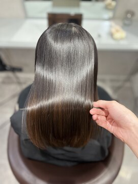 アンダーバーホワイト 広島 本通店(_WHITE) 美髪矯正