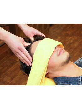 ≪スキャルプマッサージ≫頭皮汚れをしっかり落として、髪も心もリフレッシュ☆頑張った自分へのご褒美に♪