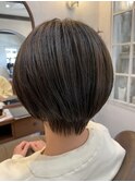 抜け感大人ショートボブ